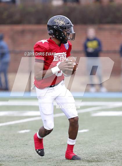 Thumbnail 1 in Autozone Liberty Bowl All-Stars photogallery.