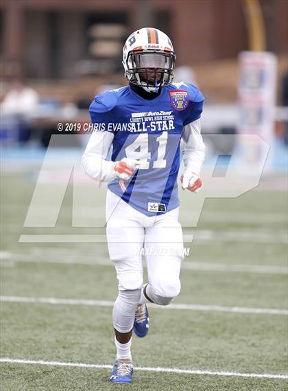 Thumbnail 3 in Autozone Liberty Bowl All-Stars photogallery.