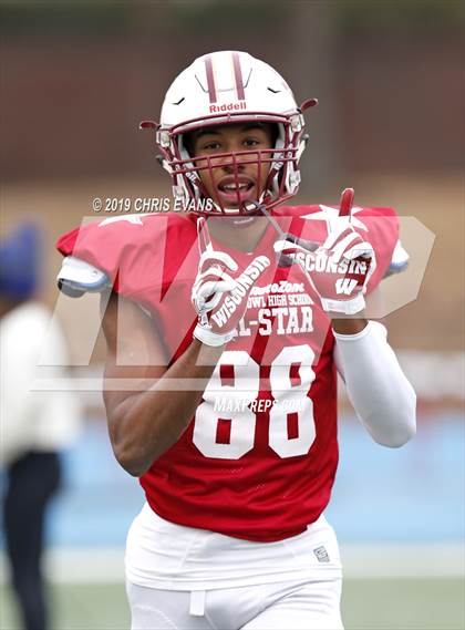 Thumbnail 1 in Autozone Liberty Bowl All-Stars photogallery.