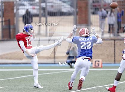 Thumbnail 3 in Autozone Liberty Bowl All-Stars photogallery.