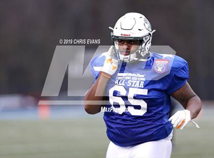 Thumbnail 2 in Autozone Liberty Bowl All-Stars photogallery.