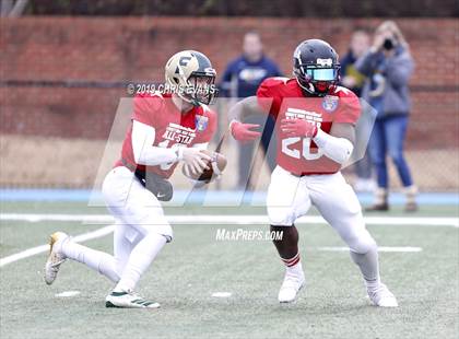 Thumbnail 3 in Autozone Liberty Bowl All-Stars photogallery.