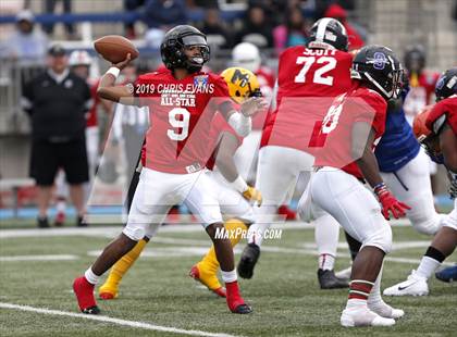 Thumbnail 3 in Autozone Liberty Bowl All-Stars photogallery.