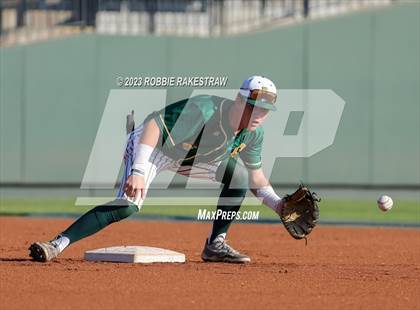 Thumbnail 1 in Boyd vs. Wall (UIL 3A Baseball State Final) photogallery.