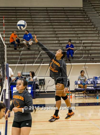 Thumbnail 3 in Jefferson @ Burbank photogallery.
