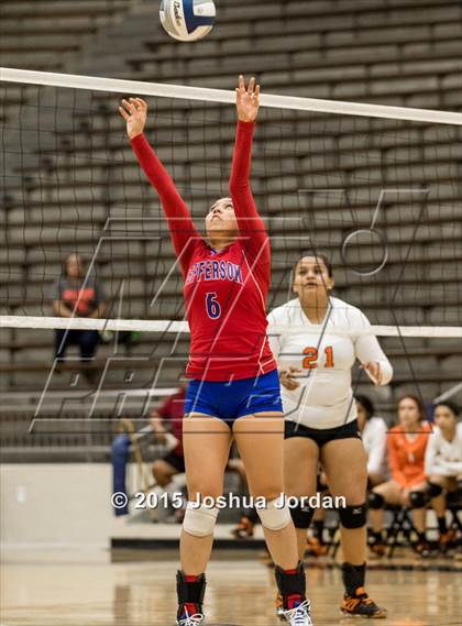 Thumbnail 2 in Jefferson @ Burbank photogallery.