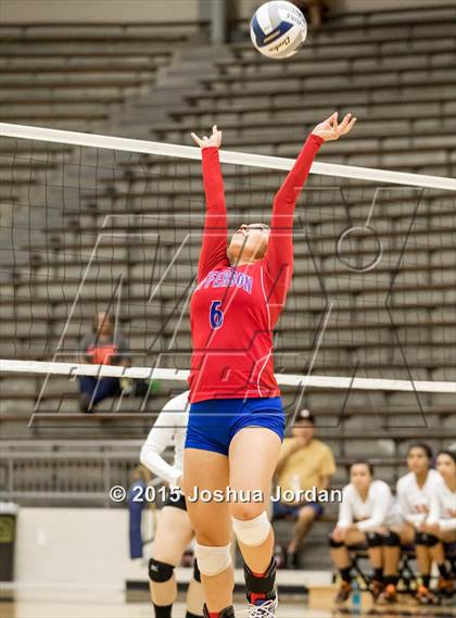 Thumbnail 2 in Jefferson @ Burbank photogallery.
