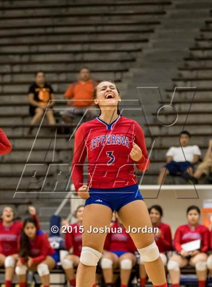 Thumbnail 3 in Jefferson @ Burbank photogallery.