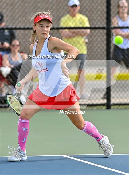 Thumbnail 2 in Fishers vs Mt. Vernon (IHSAA Regional Championship) photogallery.