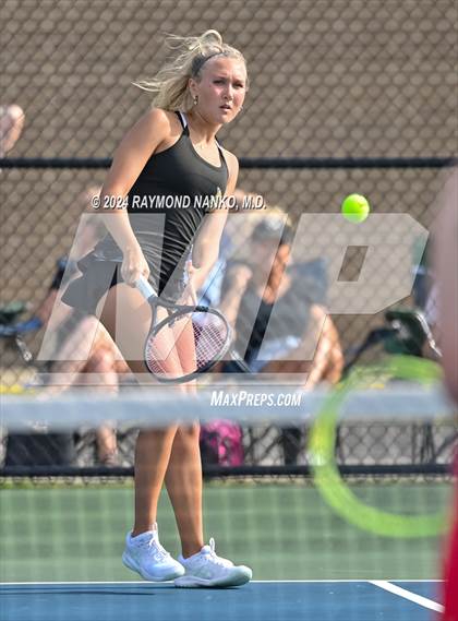 Thumbnail 1 in Fishers vs Mt. Vernon (IHSAA Regional Championship) photogallery.