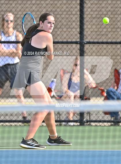 Thumbnail 1 in Fishers vs Mt. Vernon (IHSAA Regional Championship) photogallery.
