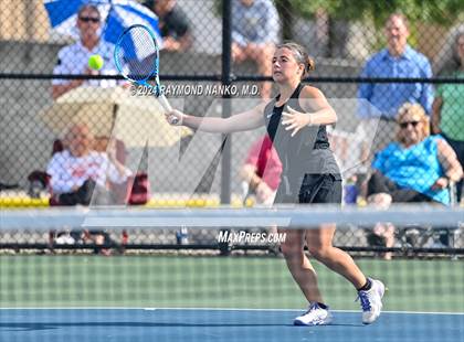 Thumbnail 2 in Fishers vs Mt. Vernon (IHSAA Regional Championship) photogallery.