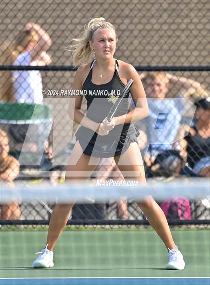 Thumbnail 2 in Fishers vs Mt. Vernon (IHSAA Regional Championship) photogallery.