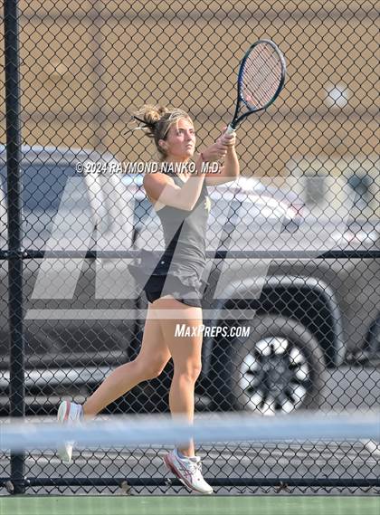 Thumbnail 2 in Fishers vs Mt. Vernon (IHSAA Regional Championship) photogallery.