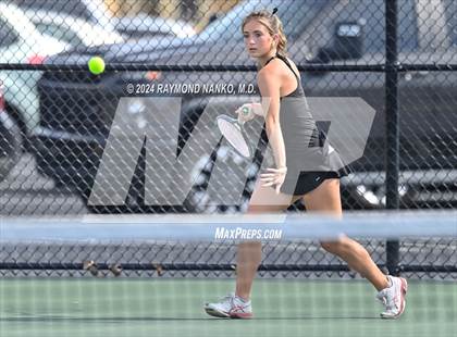 Thumbnail 1 in Fishers vs Mt. Vernon (IHSAA Regional Championship) photogallery.
