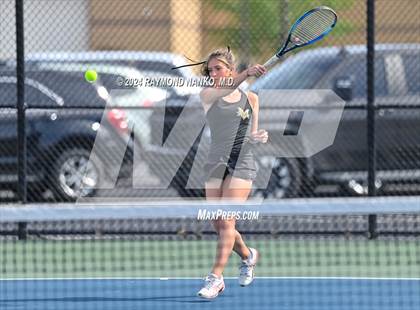 Thumbnail 2 in Fishers vs Mt. Vernon (IHSAA Regional Championship) photogallery.