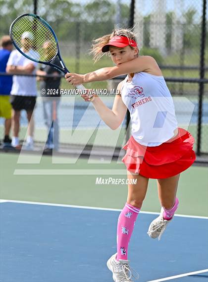 Thumbnail 2 in Fishers vs Mt. Vernon (IHSAA Regional Championship) photogallery.