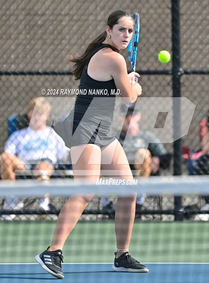 Thumbnail 1 in Fishers vs Mt. Vernon (IHSAA Regional Championship) photogallery.