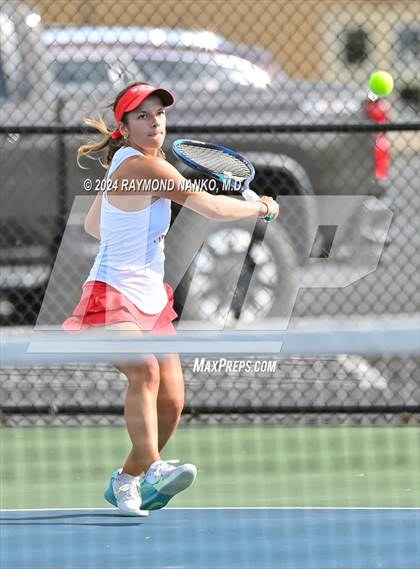 Thumbnail 3 in Fishers vs Mt. Vernon (IHSAA Regional Championship) photogallery.