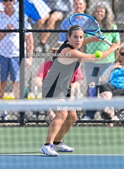 Thumbnail 1 in Fishers vs Mt. Vernon (IHSAA Regional Championship) photogallery.