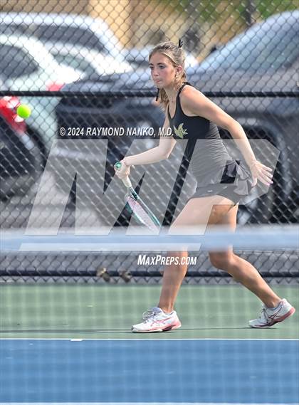 Thumbnail 2 in Fishers vs Mt. Vernon (IHSAA Regional Championship) photogallery.