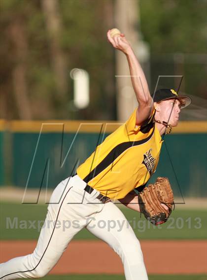 Thumbnail 2 in Southeast vs. Kapaun Mt. Carmel photogallery.