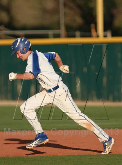 Thumbnail 3 in Southeast vs. Kapaun Mt. Carmel photogallery.