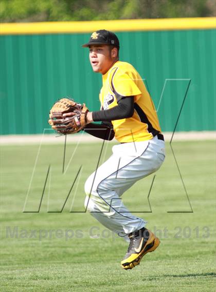 Thumbnail 3 in Southeast vs. Kapaun Mt. Carmel photogallery.