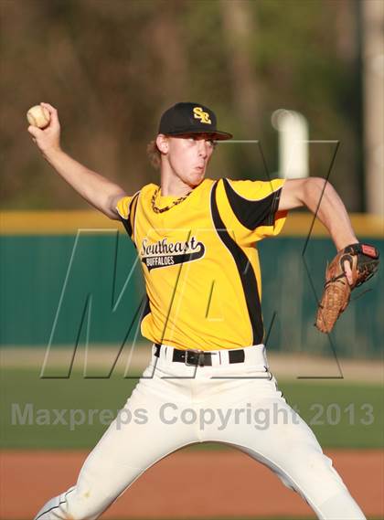 Thumbnail 2 in Southeast vs. Kapaun Mt. Carmel photogallery.