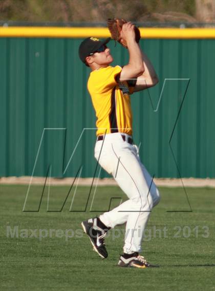 Thumbnail 1 in Southeast vs. Kapaun Mt. Carmel photogallery.