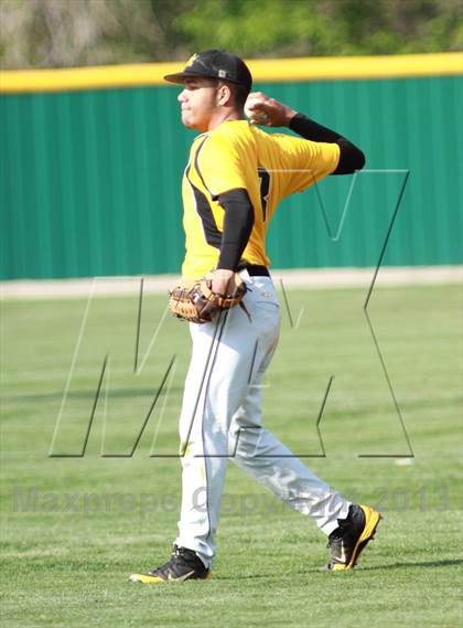 Thumbnail 3 in Southeast vs. Kapaun Mt. Carmel photogallery.