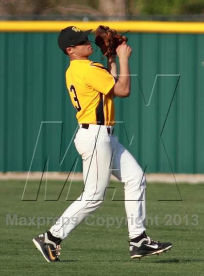 Thumbnail 2 in Southeast vs. Kapaun Mt. Carmel photogallery.