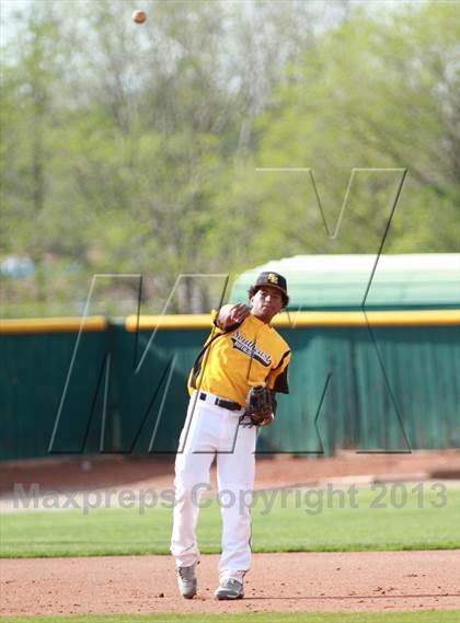 Thumbnail 2 in Southeast vs. Kapaun Mt. Carmel photogallery.