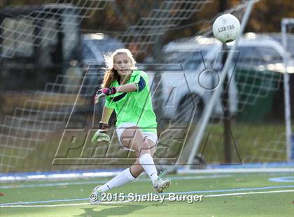 Thumbnail 2 in Staples @ Darien (CIAC Class LL 1st Round) photogallery.