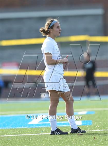 Thumbnail 2 in Staples @ Darien (CIAC Class LL 1st Round) photogallery.