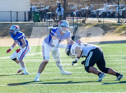 Thumbnail 2 in Steele vs. Westlake (UIL 6A D1 Quarterfinal Playoff) photogallery.