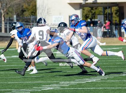 Thumbnail 2 in Steele vs. Westlake (UIL 6A D1 Quarterfinal Playoff) photogallery.