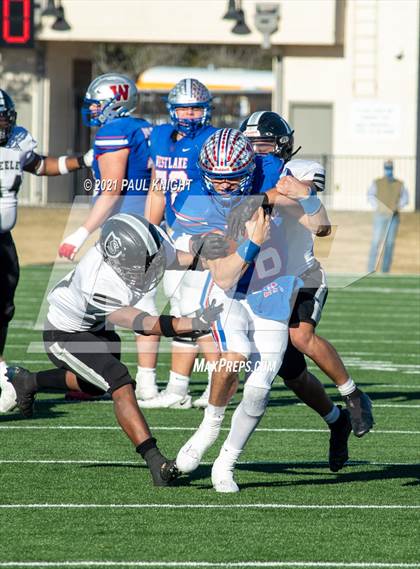 Thumbnail 2 in Steele vs. Westlake (UIL 6A D1 Quarterfinal Playoff) photogallery.
