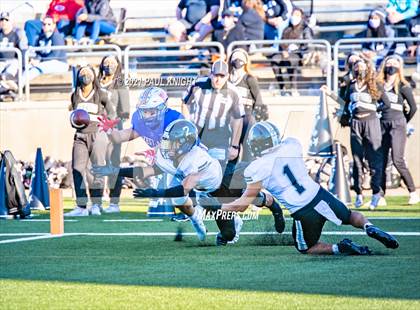 Thumbnail 1 in Steele vs. Westlake (UIL 6A D1 Quarterfinal Playoff) photogallery.