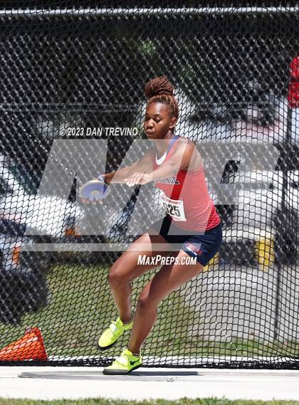 Thumbnail 2 in VHSL T&F State Championships - Class 5 (Discus) photogallery.