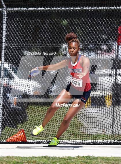 Thumbnail 3 in VHSL T&F State Championships - Class 5 (Discus) photogallery.