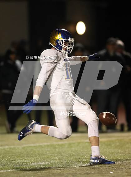 Thumbnail 1 in Rancho Cotate vs. Bakersfield Christian (CIF 3-A State Final) photogallery.