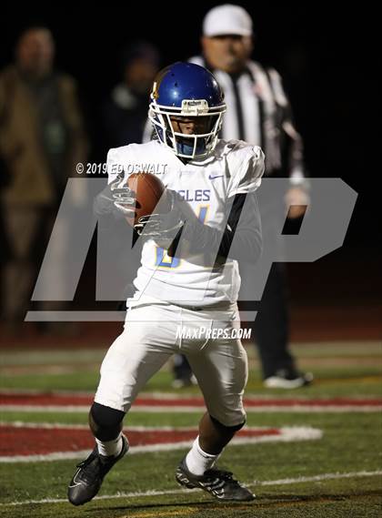 Thumbnail 3 in Rancho Cotate vs. Bakersfield Christian (CIF 3-A State Final) photogallery.