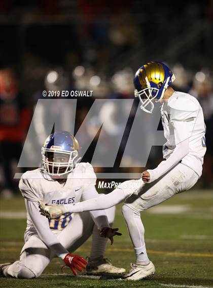 Thumbnail 3 in Rancho Cotate vs. Bakersfield Christian (CIF 3-A State Final) photogallery.