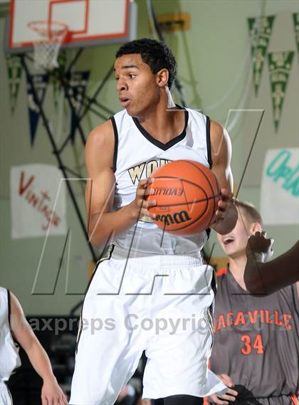 Thumbnail 3 in Vacaville vs. American Canyon (Ram Jam Winter Classic) photogallery.