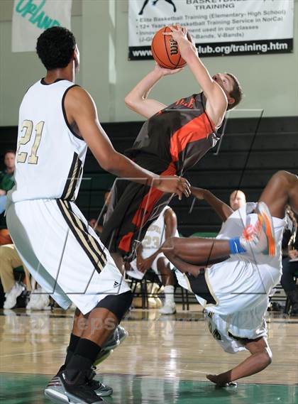 Thumbnail 2 in Vacaville vs. American Canyon (Ram Jam Winter Classic) photogallery.