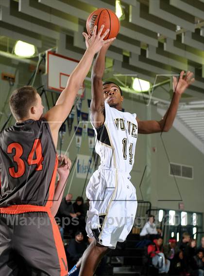 Thumbnail 3 in Vacaville vs. American Canyon (Ram Jam Winter Classic) photogallery.