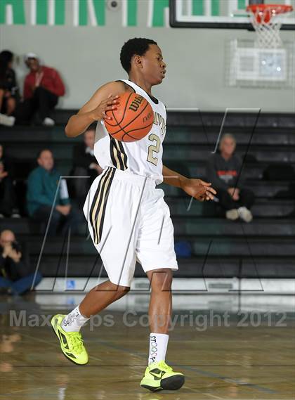 Thumbnail 2 in Vacaville vs. American Canyon (Ram Jam Winter Classic) photogallery.