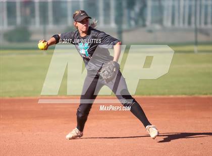 Thumbnail 3 in Highland @ Mountain Pointe photogallery.