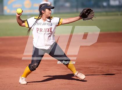 Thumbnail 2 in Highland @ Mountain Pointe photogallery.